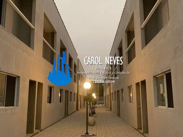 #6858 - Casa em Condomínio Fechado para Venda em Mongaguá - SP