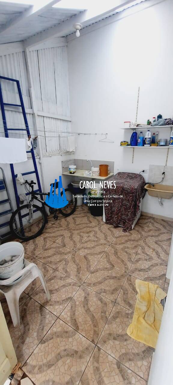 Casa à venda com 2 quartos, 156m² - Foto 3