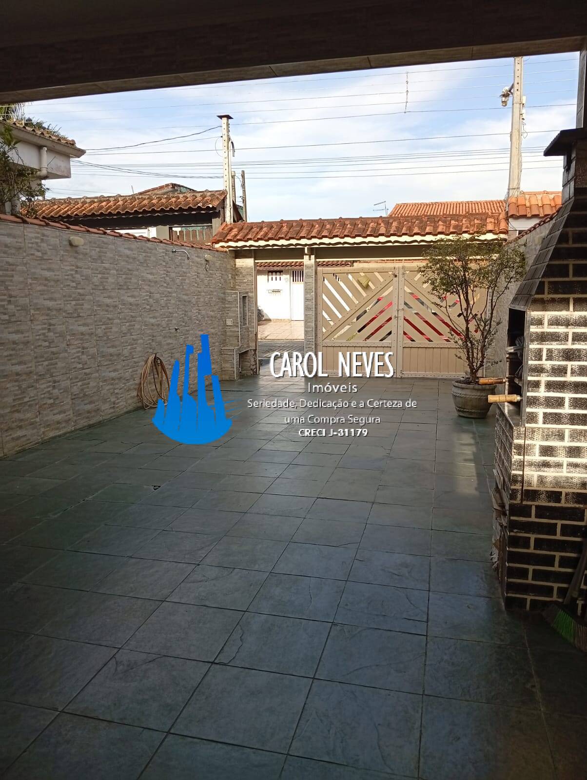 Casa à venda com 2 quartos, 140m² - Foto 3