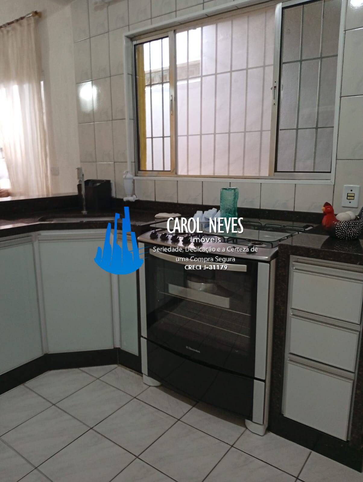 Casa à venda com 2 quartos, 140m² - Foto 8