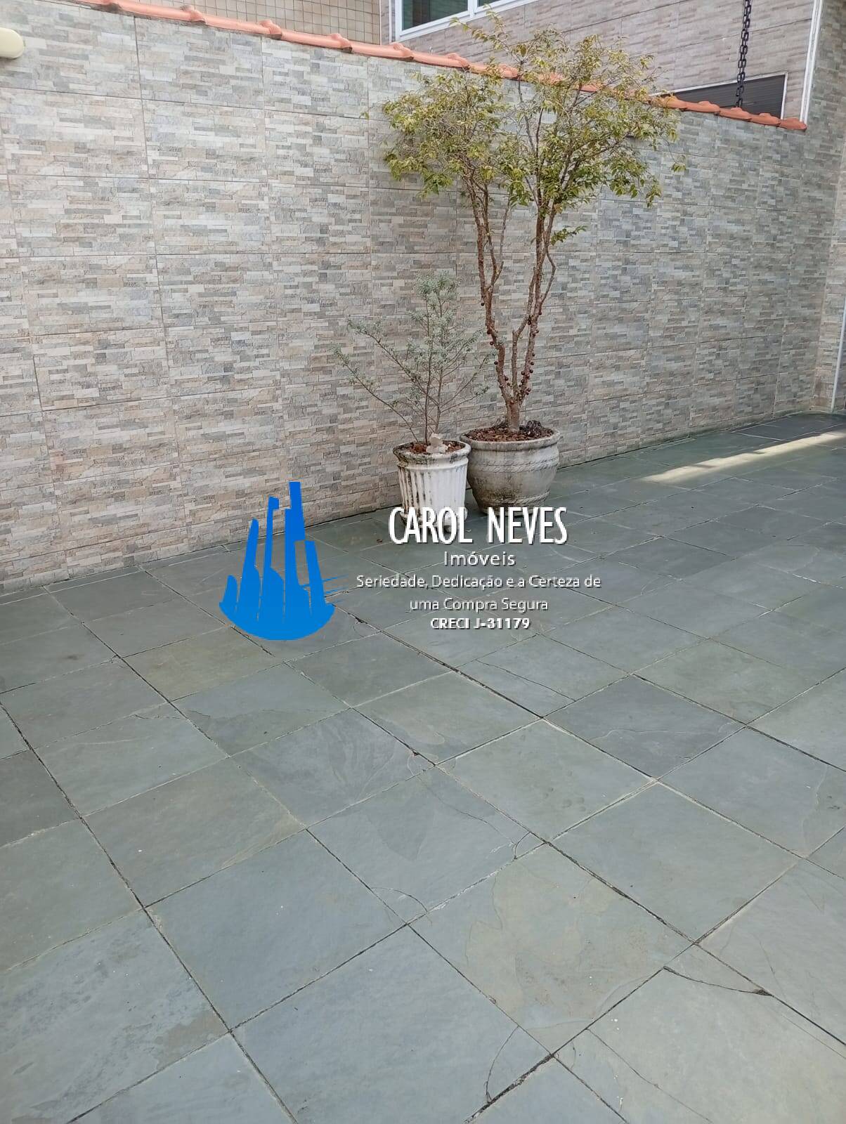 Casa à venda com 2 quartos, 140m² - Foto 4