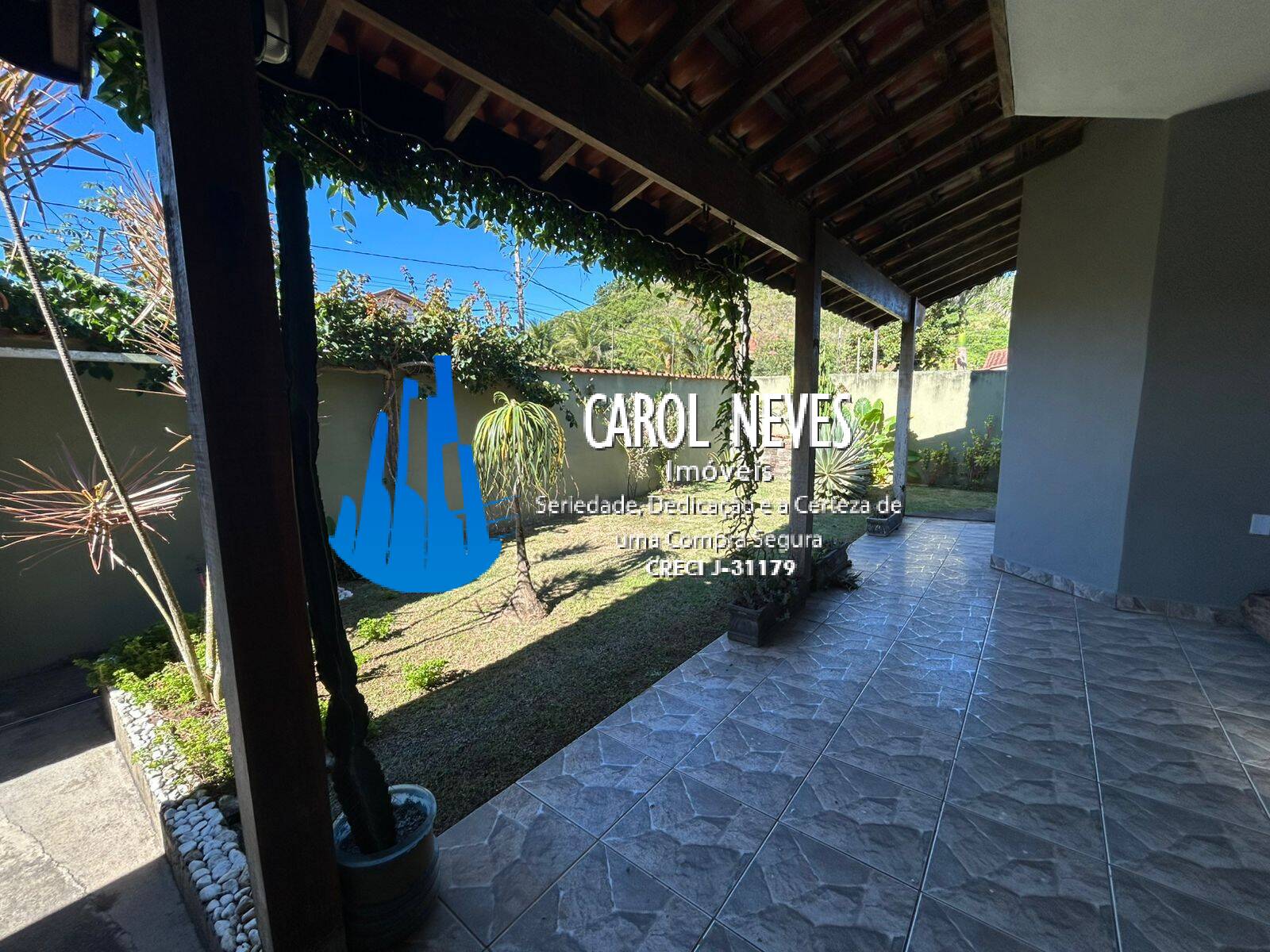 Casa à venda com 5 quartos, 229m² - Foto 6