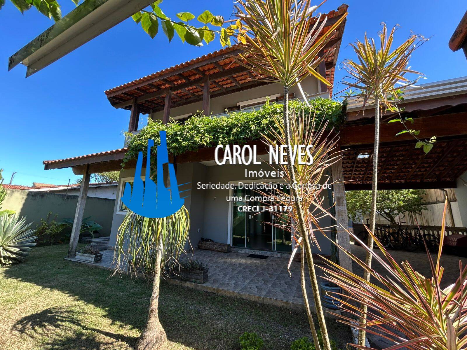 Casa à venda com 5 quartos, 229m² - Foto 2