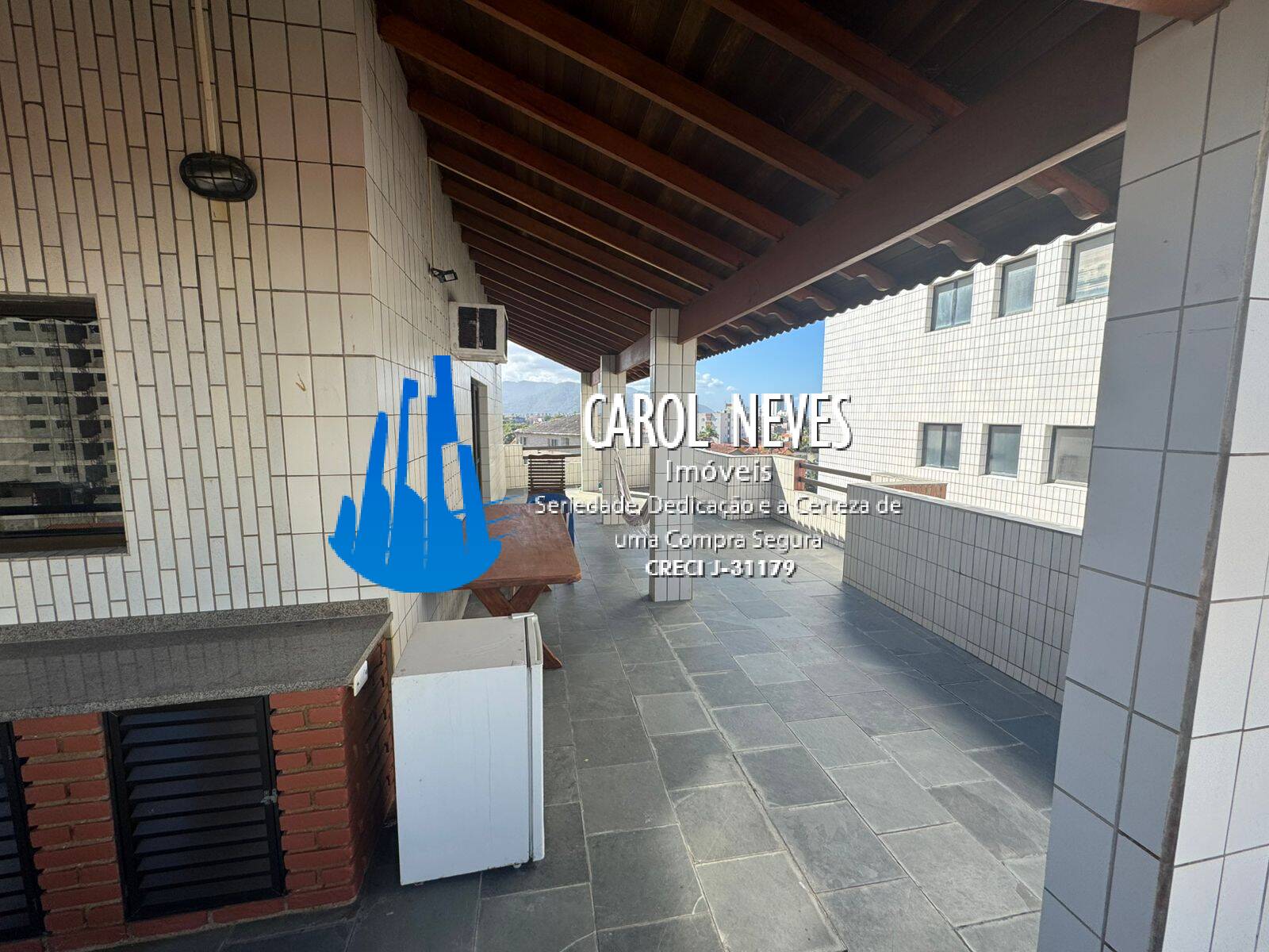 Apartamento para alugar com 2 quartos, 140m² - Foto 12